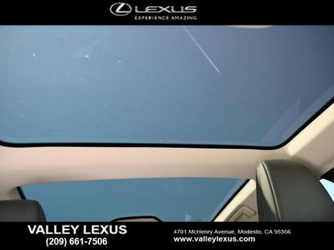 Used 2023 Lexus RZ 450e Premium w/ Technology Package image 6