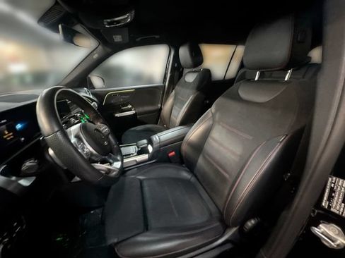 Used 2022 Mercedes-Benz GLB 250 4MATIC image 13