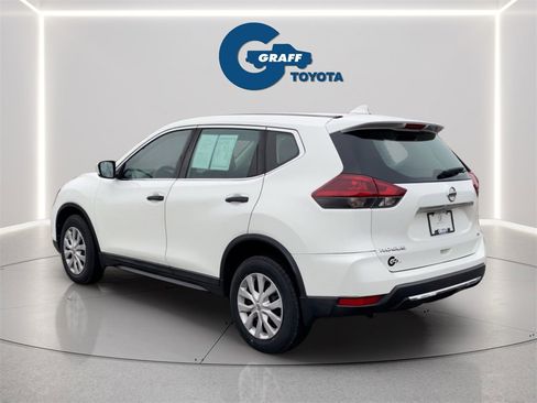 Used 2019 Nissan Rogue S image 4