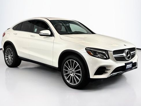 Used 2019 Mercedes-Benz GLC 300 4MATIC Coupe image 3