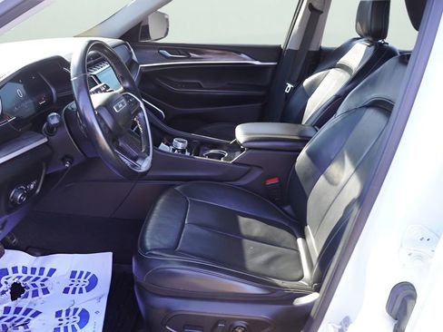 Used 2021 Jeep Grand Cherokee L Limited w/ Luxury Tech Group II image 17