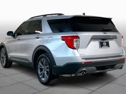 Used 2021 Ford Explorer XLT w/ Equipment Group 202A image 11