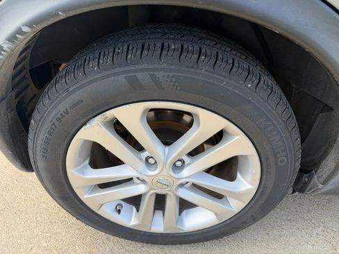 Used 2014 Nissan Juke SL image 11