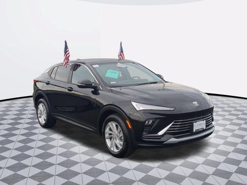 Certified 2025 Buick Envista Sport Touring w/ Convenience I Package FWD image 2