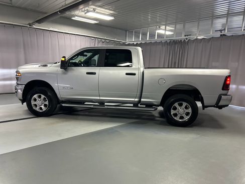 Used 2026 RAM 2500 Big Horn AWD/4WD image 4