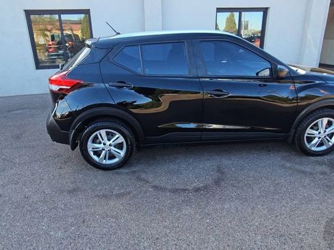 Used 2019 Nissan Kicks S image 8