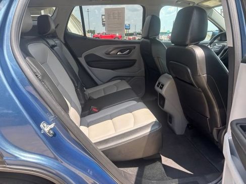 Used 2024 GMC Terrain SLT FWD image 14