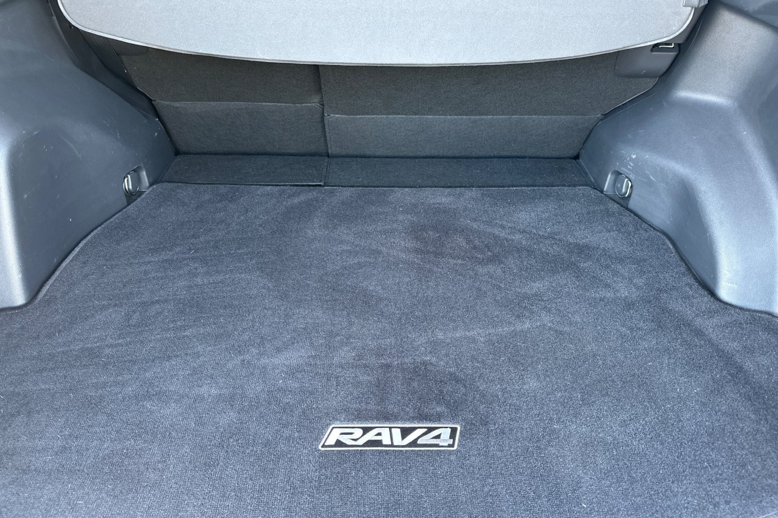 Certified 2020 Toyota RAV4 LE AWD/4WD image 15