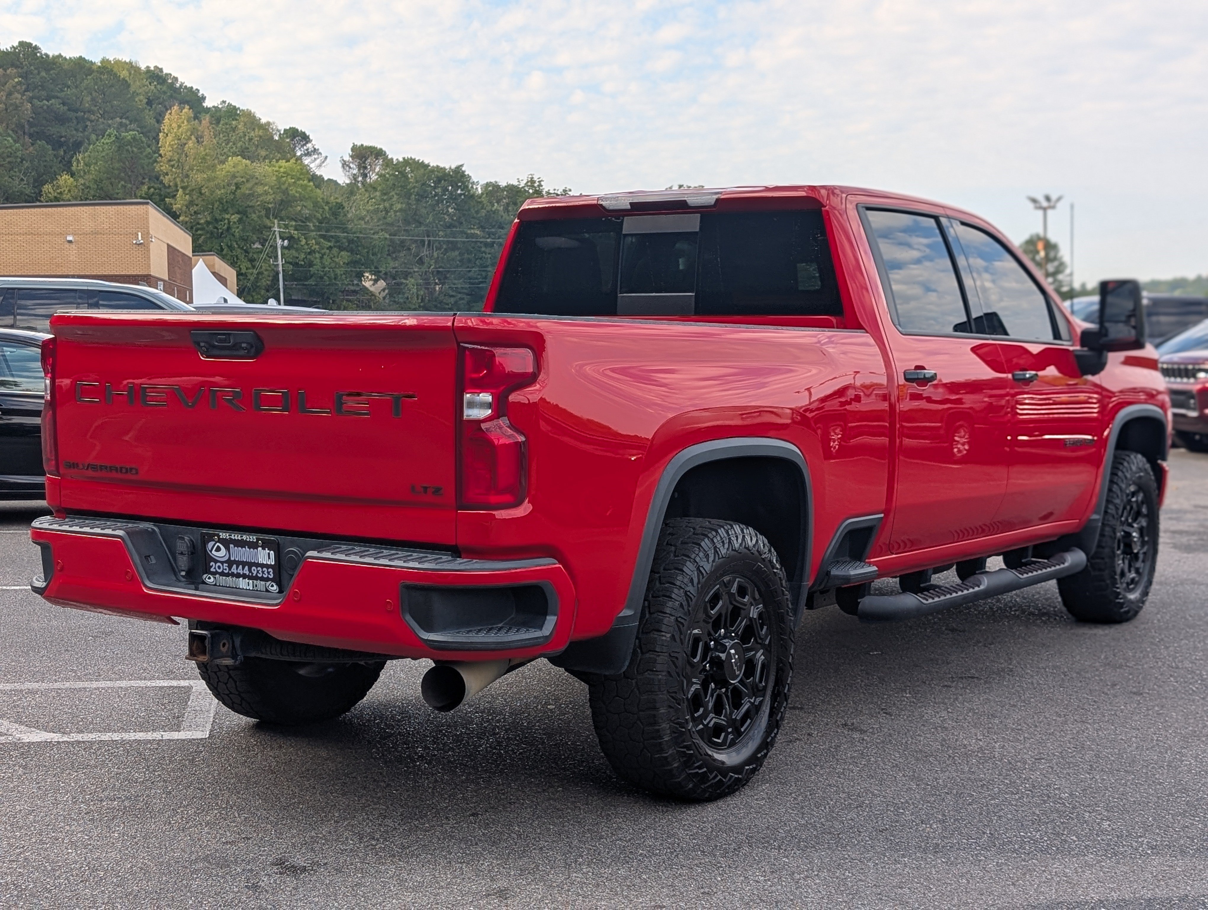 Used 2022 Chevrolet Silverado 2500 LTZ w/ LTZ Plus Package AWD/4WD image 9