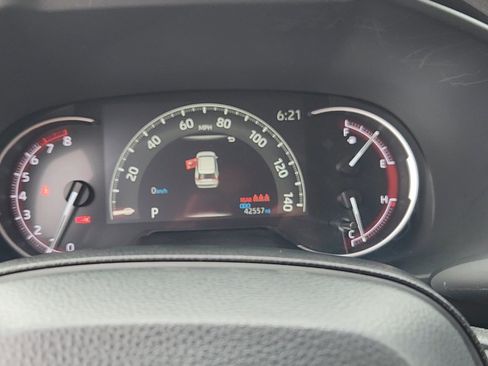 Used 2025 Toyota RAV4 LE AWD/4WD image 34