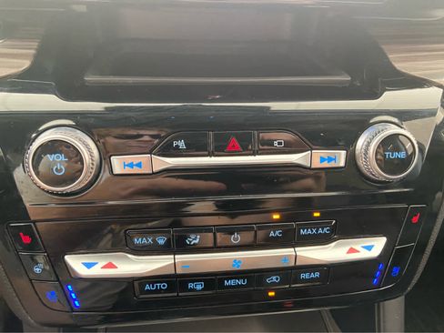 Used 2022 Ford Explorer Limited w/ Equipment Group 301A image 41