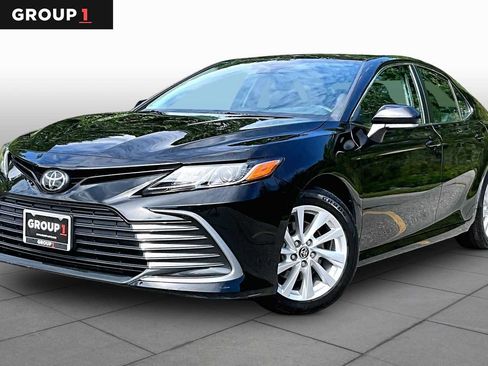 Certified 2024 Toyota Camry LE FWD image 1