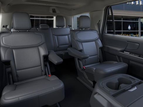 New 2026 Ford Expedition Active AWD/4WD image 11