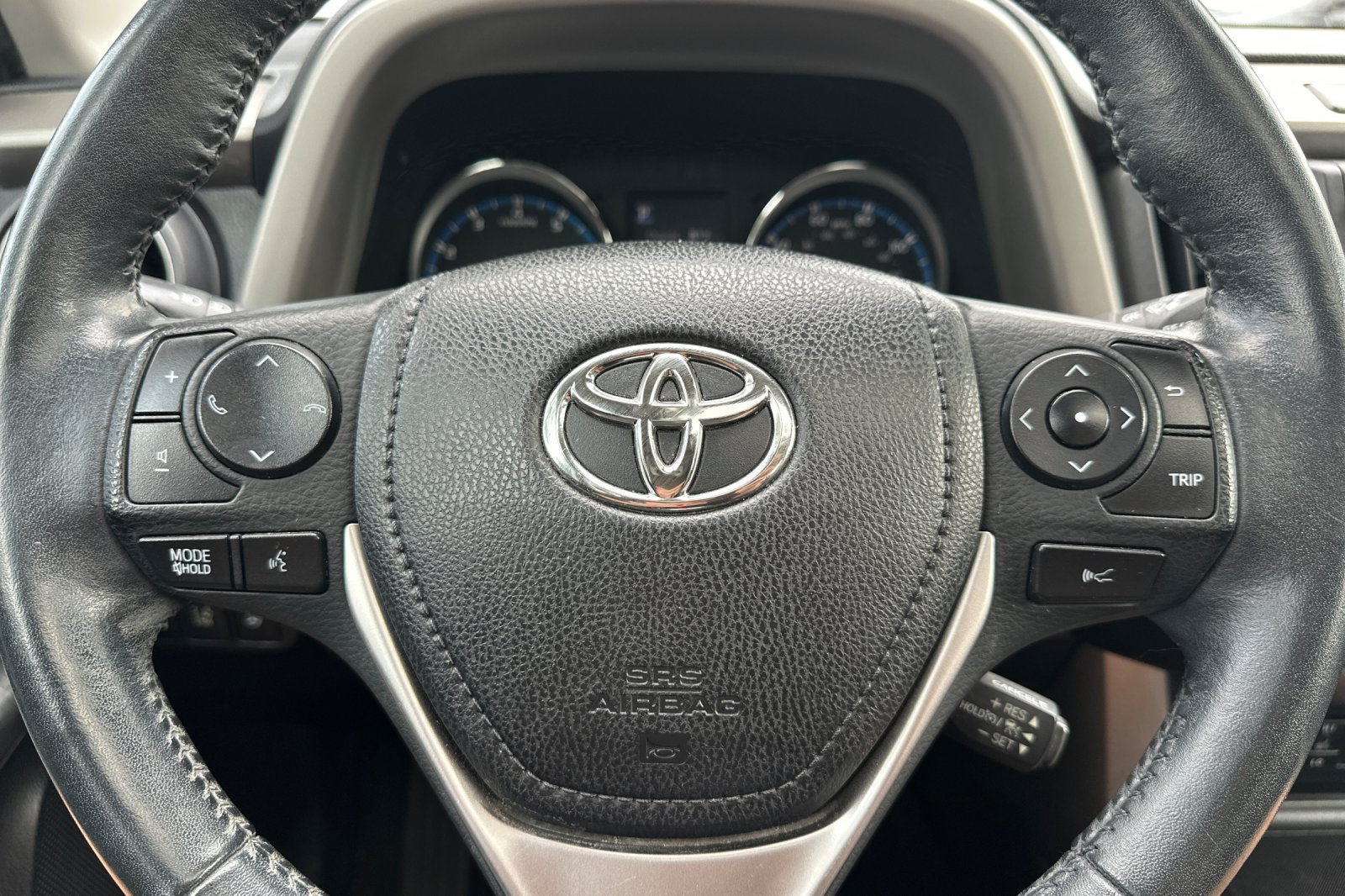 Used 2017 Toyota RAV4 Platinum w/ All Weather Liner Package FWD image 26