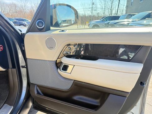 Used 2018 Land Rover Range Rover Supercharged image 32