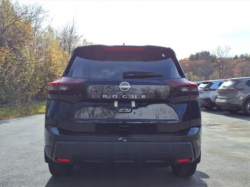 Used 2025 Nissan Rogue S image 7