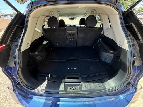 Used 2019 Nissan Rogue SV AWD/4WD image 12