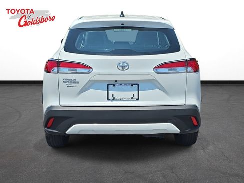 Used 2024 Toyota Corolla Cross L FWD image 6