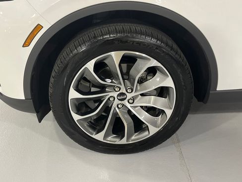 Used 2026 Lincoln Aviator Reserve w/ Illumination Package AWD/4WD image 8