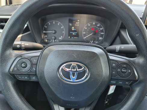 Certified 2025 Toyota Corolla LE FWD image 18