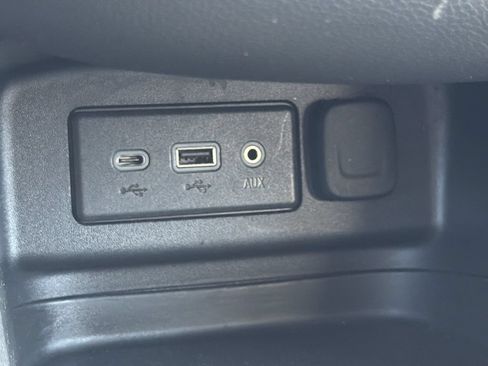 Used 2024 Chevrolet Equinox LT FWD image 7