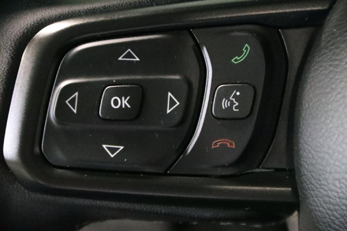 Used 2026 Jeep Gladiator Mojave AWD/4WD image 15
