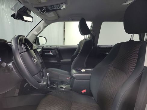 Used 2023 Toyota 4Runner TRD Off-Road image 12