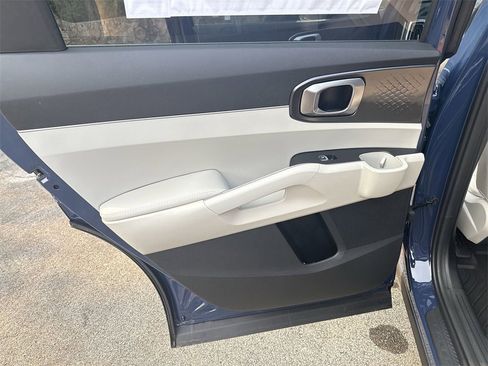 New 2025 Kia Sorento S image 25