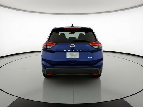 Used 2025 Nissan Rogue SV image 7