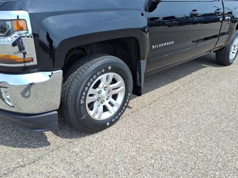 Used 2018 Chevrolet Silverado 1500 LT w/ All Star Edition AWD/4WD image 4