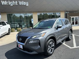Used 2023 Nissan Rogue SV image 1