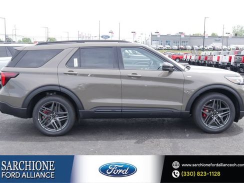 New 2026 Ford Explorer ST-Line w/ ST-Line Street Pack AWD/4WD image 1
