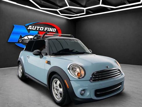 Used 2011 MINI Cooper Hardtop FWD image 2