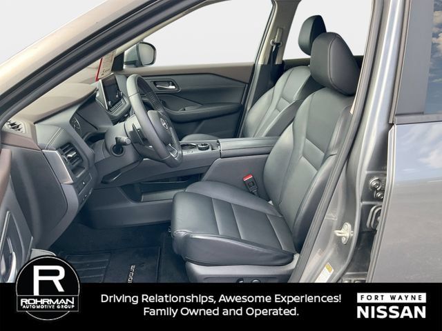 Certified 2023 Nissan Rogue SV w/ SV Premium B Package AWD/4WD image 13