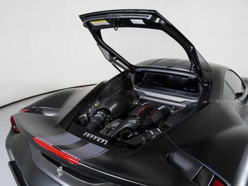 Used 2019 Ferrari 488 Pista Coupe image 17