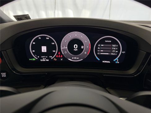 Certified 2025 Porsche Cayenne Coupe image 21