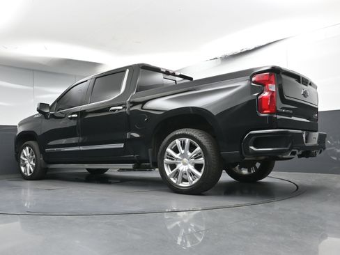 Used 2022 Chevrolet Silverado 1500 High Country w/ High Country Premium Package image 29