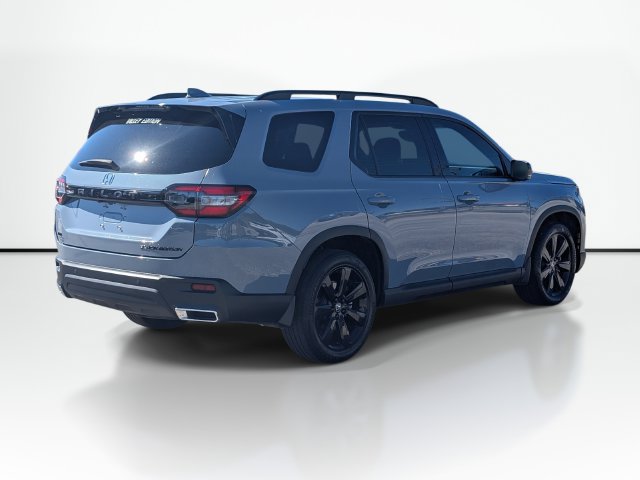 Used 2025 Honda Pilot Black Edition image 5