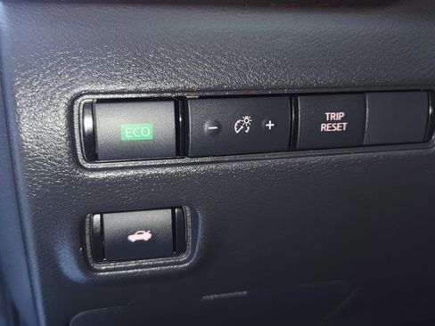 Used 2020 Nissan Sentra S image 25