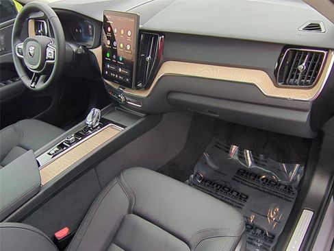 New 2026 Volvo XC60 B5 Plus w/ Protection Package Premier image 20