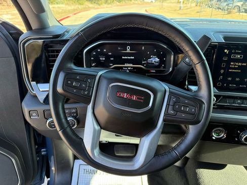 Used 2024 GMC Sierra 1500 SLT image 15