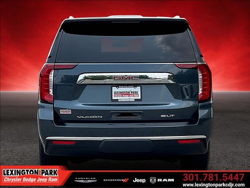 Used 2021 GMC Yukon SLT w/ SLT Premium Package AWD/4WD image 6