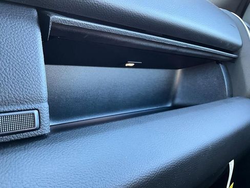 New 2026 RAM 1500 4x4 Crew Cab image 33