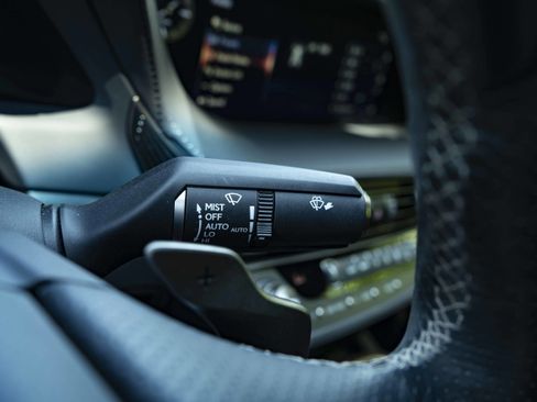 Used 2019 Lexus LS 500 F Sport w/ Accessory Package (Z2) AWD/4WD image 23