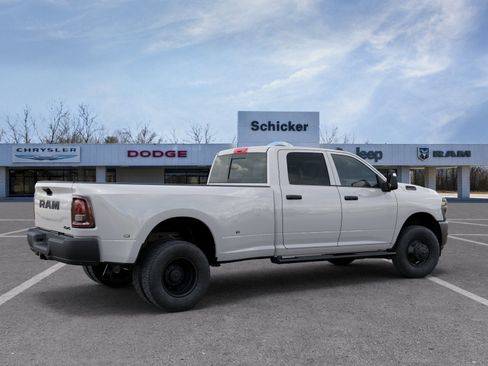 New 2026 RAM 3500 Tradesman AWD/4WD image 35