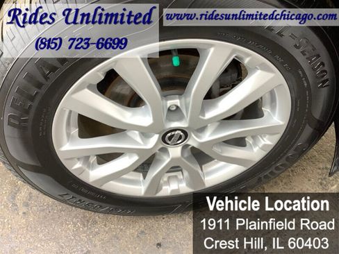 Used 2017 Nissan Rogue SV w/ SV Premium Package image 37