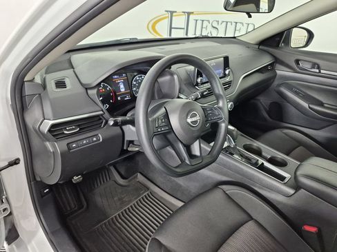 Used 2024 Nissan Altima 2.5 S FWD image 18