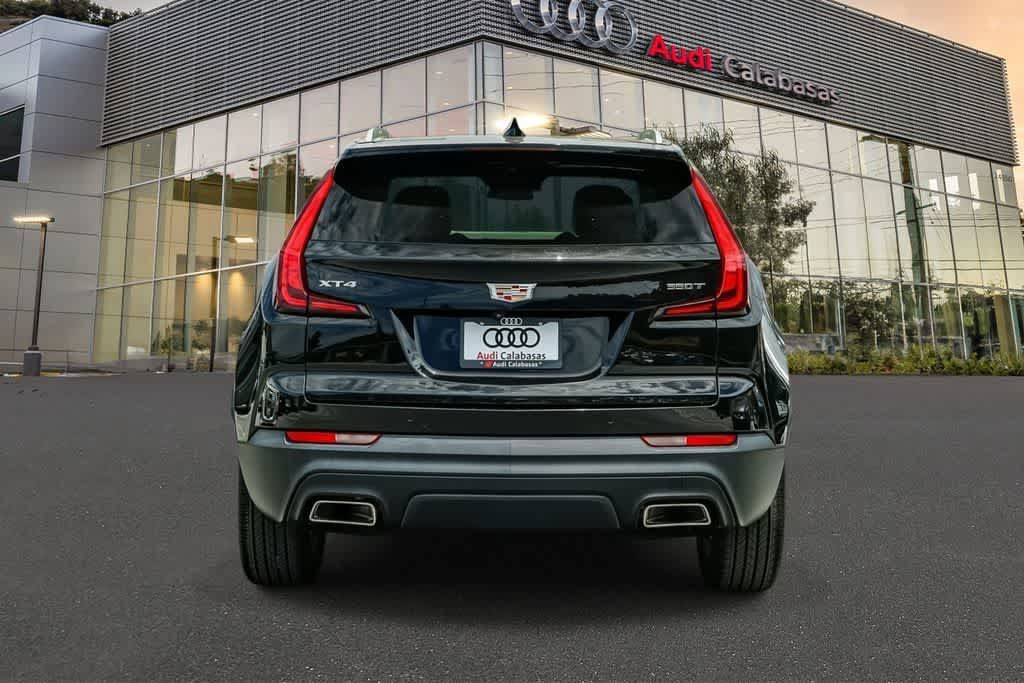 Used 2023 Cadillac XT4 Luxury w/ Cold Weather Package FWD image 3