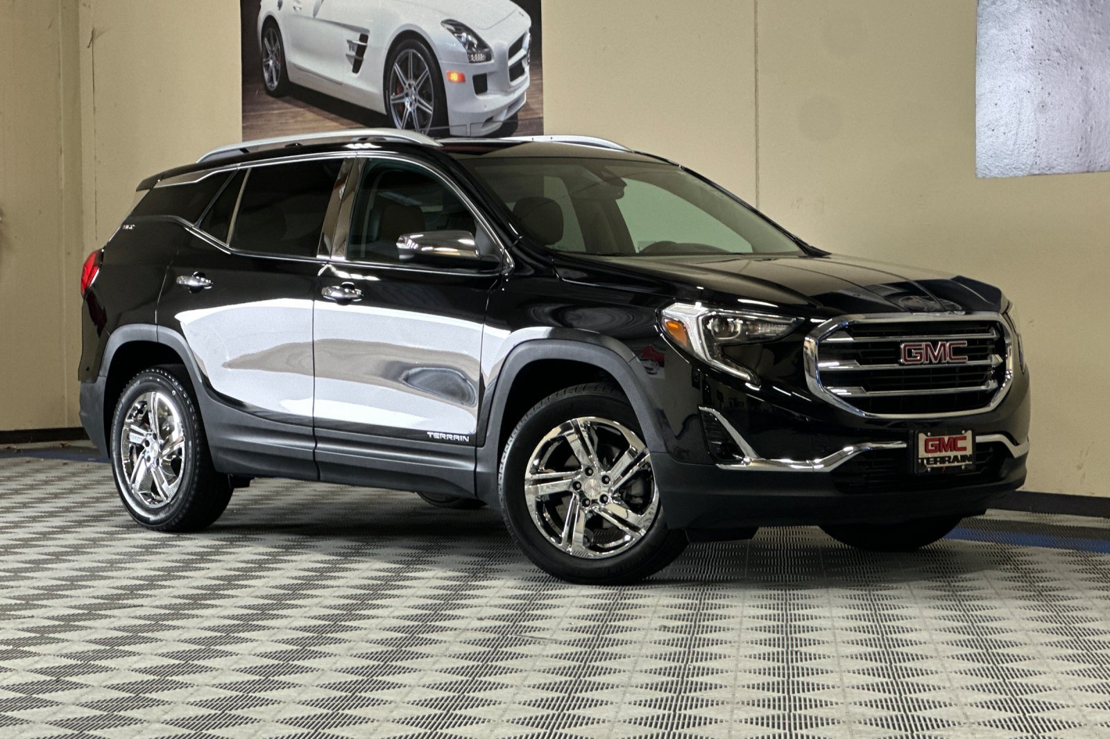 Used 2021 GMC Terrain SLT AWD/4WD image 2