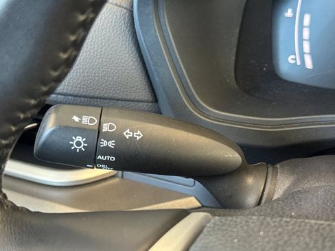 Used 2025 Toyota Grand Highlander FWD image 36